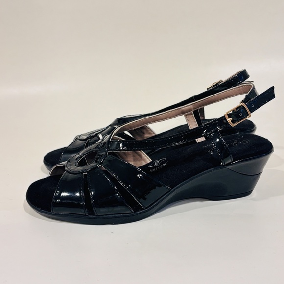 HUSH PUPPIES Black sandals - Picture 7 of 8